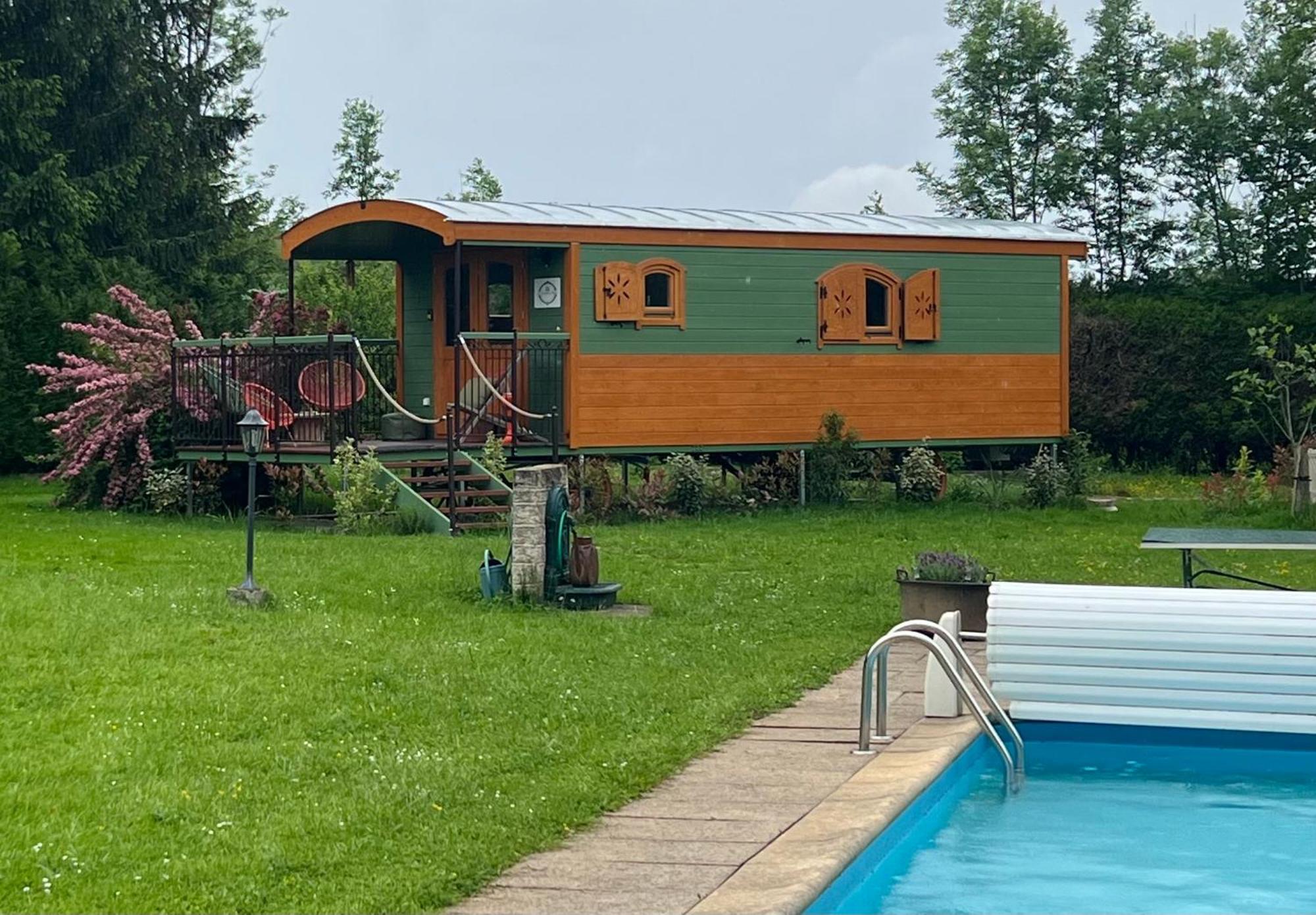 Bed and Breakfast La Roulotte Deluxe De Malpas Quingey Экстерьер фото