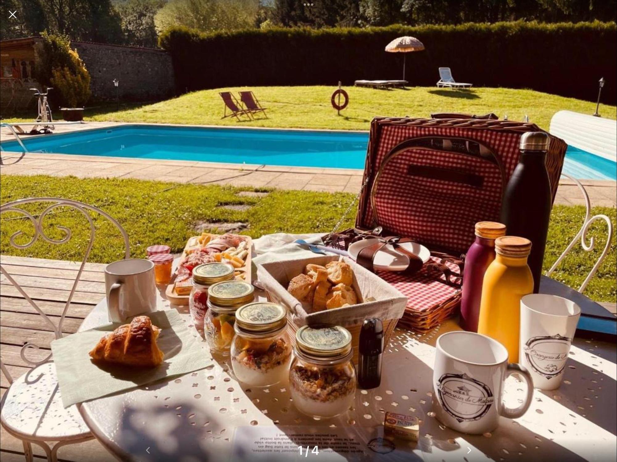 Bed and Breakfast La Roulotte Deluxe De Malpas Quingey Экстерьер фото