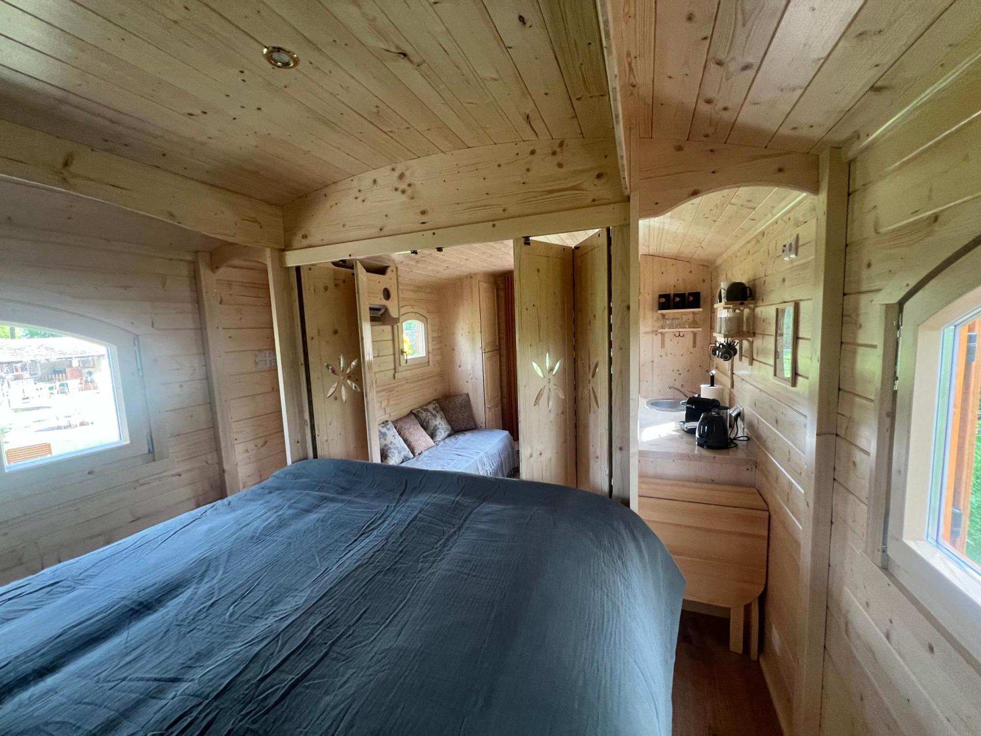 Bed and Breakfast La Roulotte Deluxe De Malpas Quingey Экстерьер фото