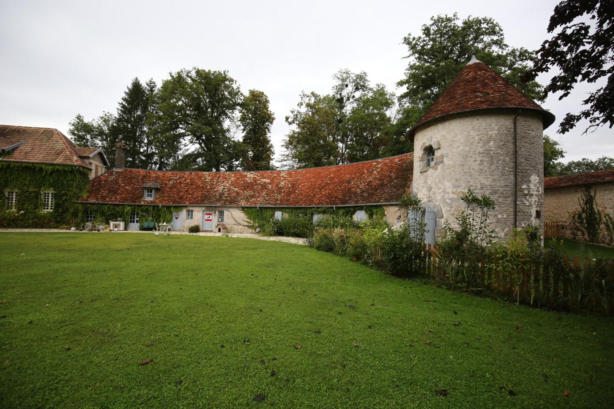 Bed and Breakfast La Roulotte Deluxe De Malpas Quingey Экстерьер фото