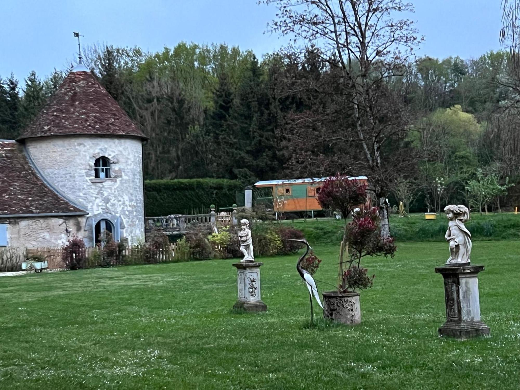 Bed and Breakfast La Roulotte Deluxe De Malpas Quingey Экстерьер фото