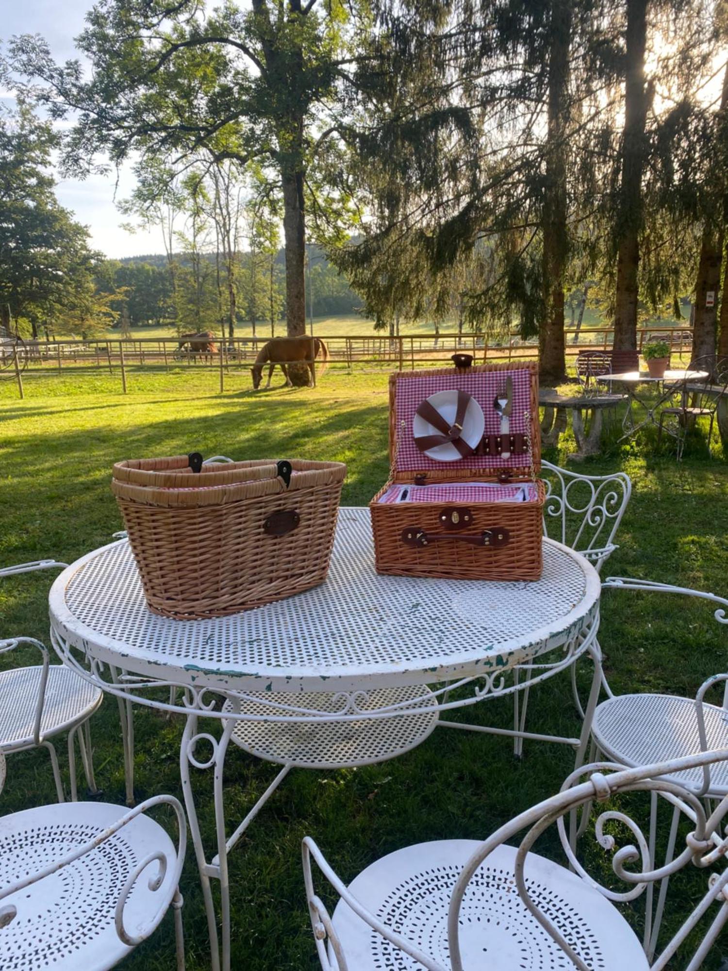 Bed and Breakfast La Roulotte Deluxe De Malpas Quingey Экстерьер фото