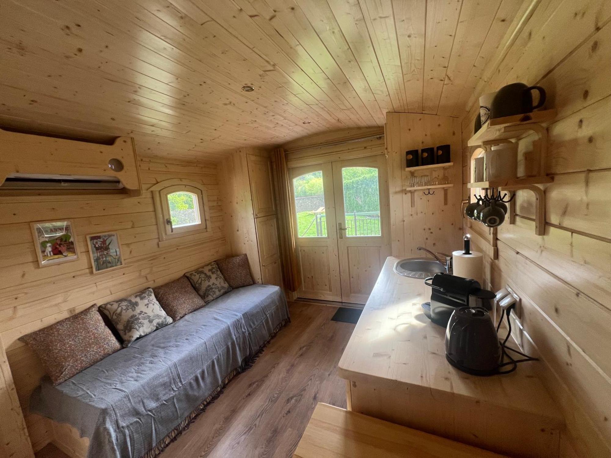 Bed and Breakfast La Roulotte Deluxe De Malpas Quingey Экстерьер фото