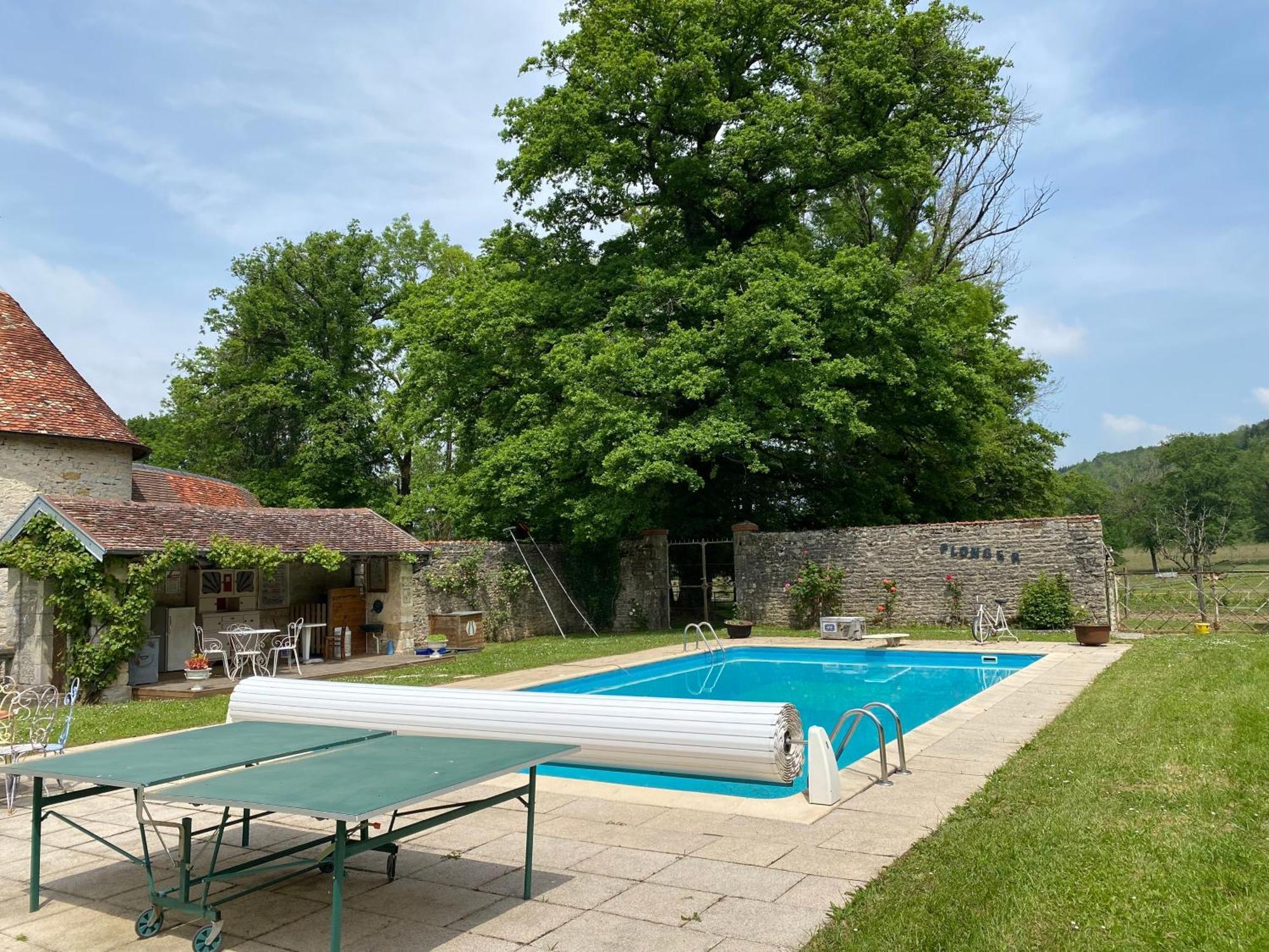 Bed and Breakfast La Roulotte Deluxe De Malpas Quingey Экстерьер фото